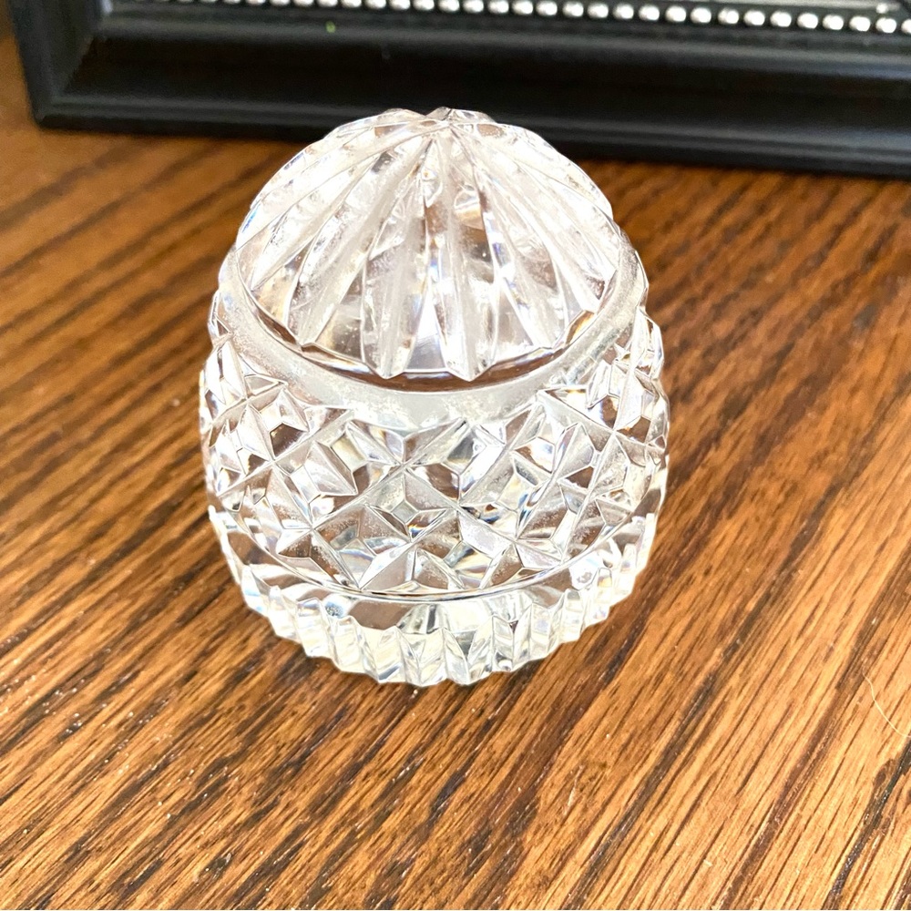 Cut crystal paperweight faceted prism look solid and heavy